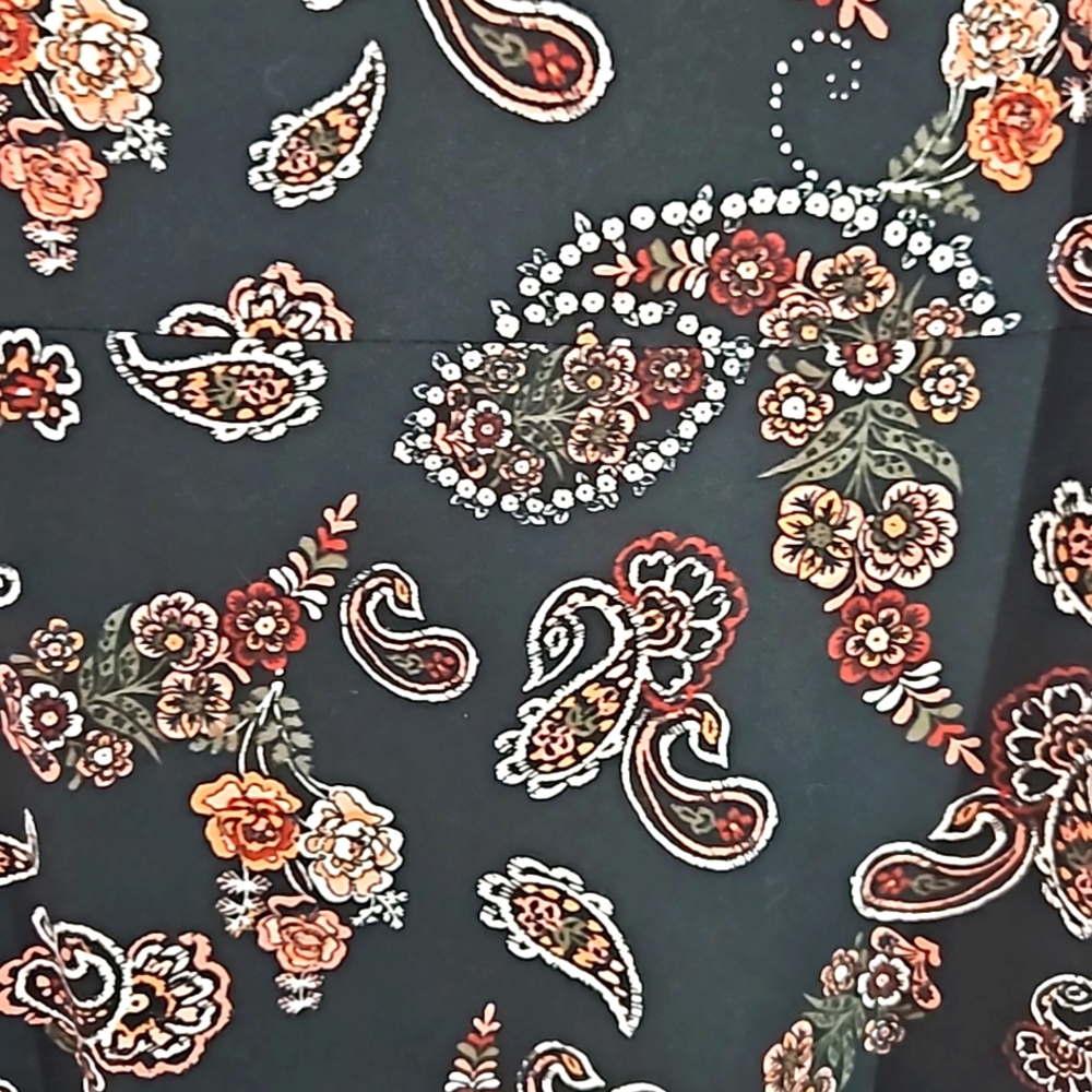 So Juniors Raglan Black Paisley Mini Dress Size Medium - Picture 3 of 9